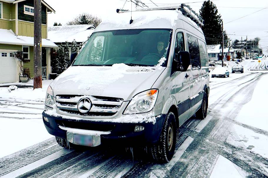 Read more about the article The Best Winter Snow Tires For Trucks & Vans – Bridgestone Blizzak